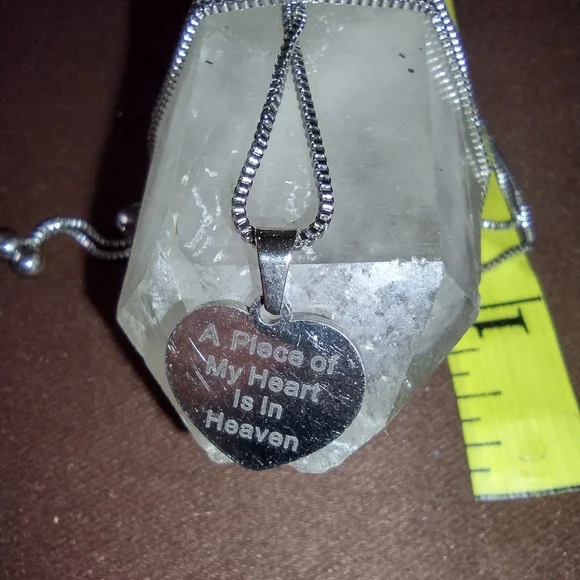"A piece of my heart is in heaven" Necklace - Picture 8 of 12
